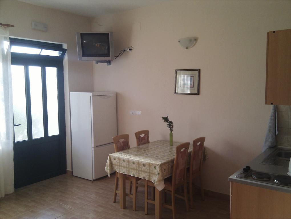 Apartments Brusje Podgora Szoba fotó